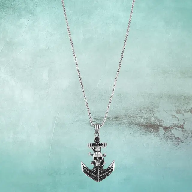 Skull Pendant Necklace – Metal Chain