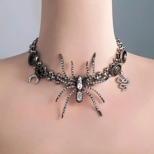 Spider Web Choker Necklace – Black